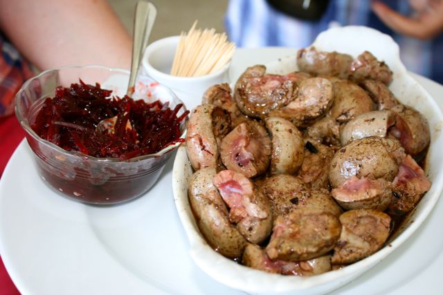 Beef kidney w beetroot relish