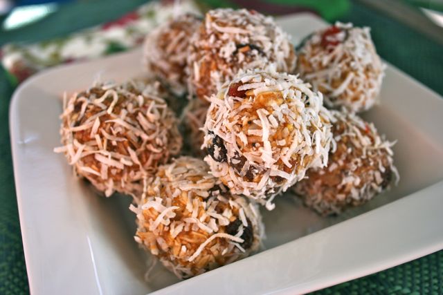 Healthy Fruit and Nut Balls