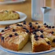 Simple Apple and Blueberry Cake